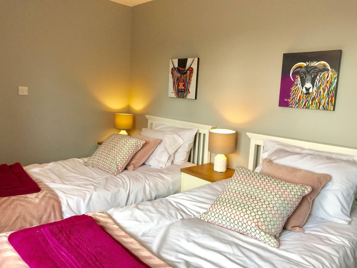 Hunters Lodge Exeter, Free Parking, Country Views, Great Wi-Fi, Large Garden Poltimore Exterior foto