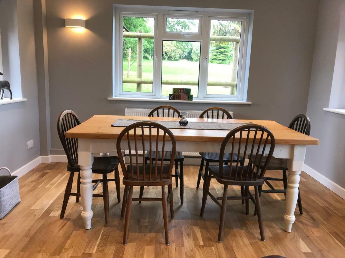 Hunters Lodge Exeter, Free Parking, Country Views, Great Wi-Fi, Large Garden Poltimore Exterior foto