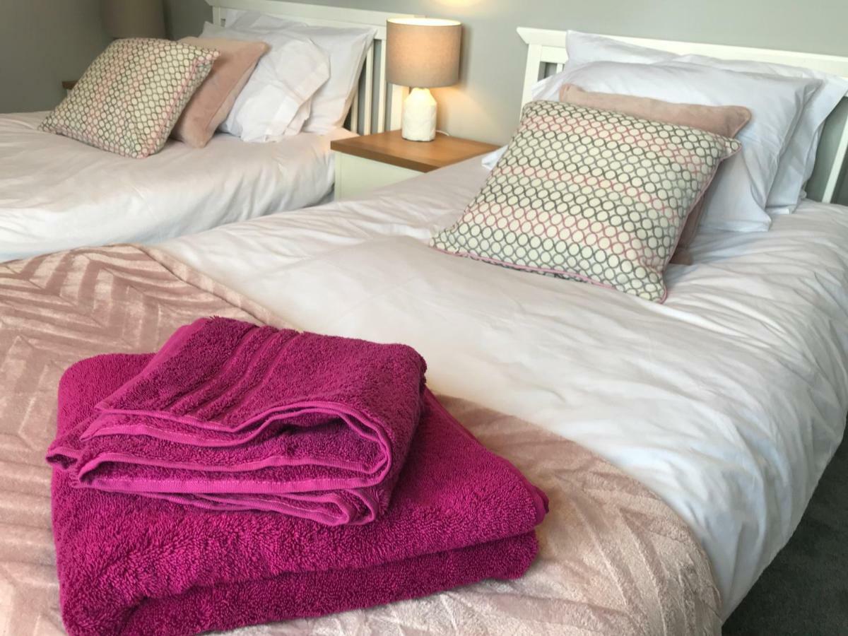 Hunters Lodge Exeter, Free Parking, Country Views, Great Wi-Fi, Large Garden Poltimore Exterior foto